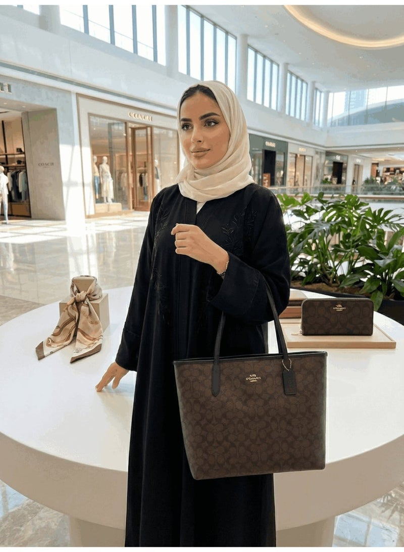 كوتش اوت ليت حقيبة كوتش سيتي توت المصنوعة من القماش الموقّع، من موضة النساء، متعددة الاستخدامات، بسعة كبيرة، مقاس كبير، قابلة للحمل باليد والكتف - Image 2